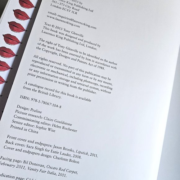 Hardcover Book New Icons Of Fashion Illustration - Picture 4 of 13